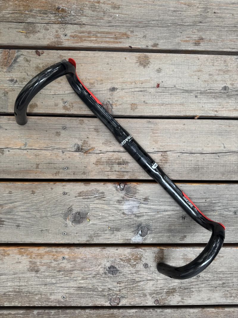 Řidítka Bontrager IsoCore 44cm
