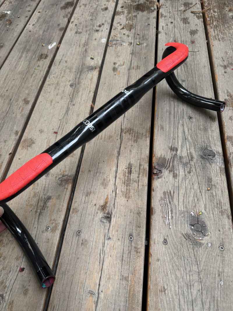 Řidítka Bontrager IsoCore 44cm
