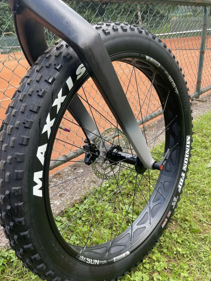 Canyon Dude CF 8