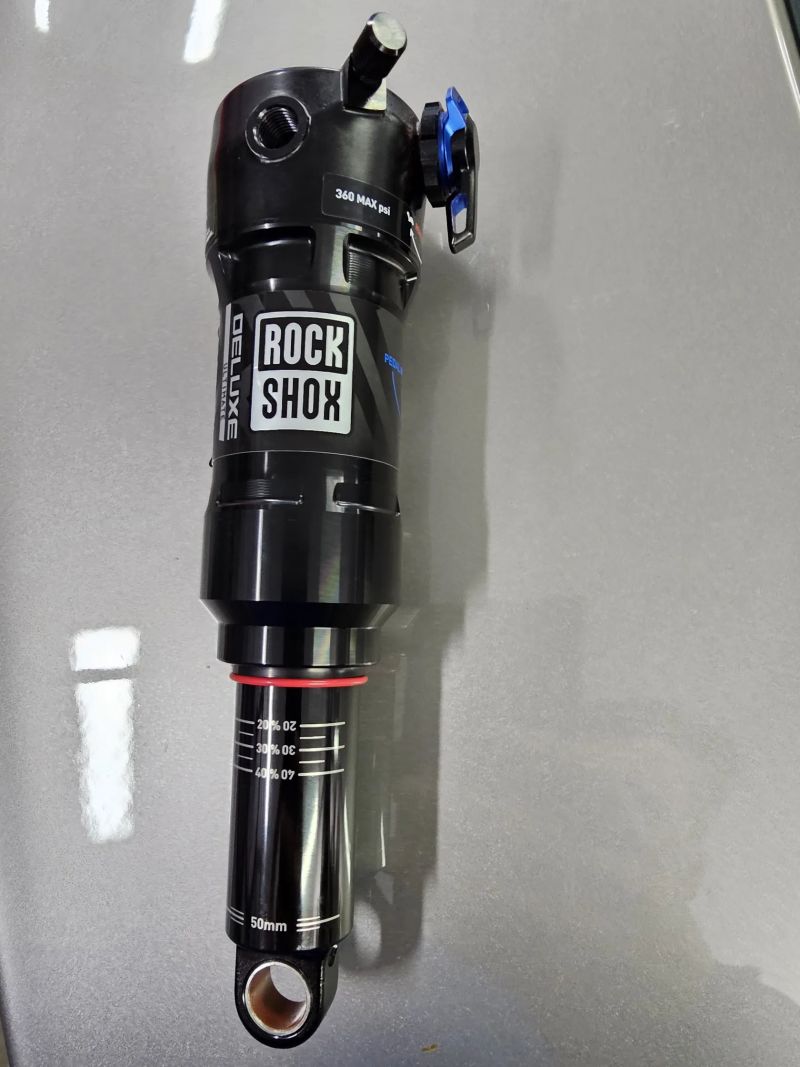 Rock Shox 185x50 mm delux ultimate RCT