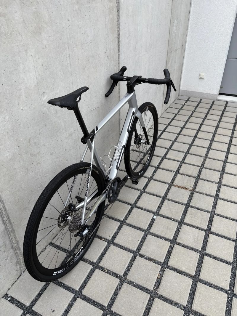 Superior X-ROAD Team Issue