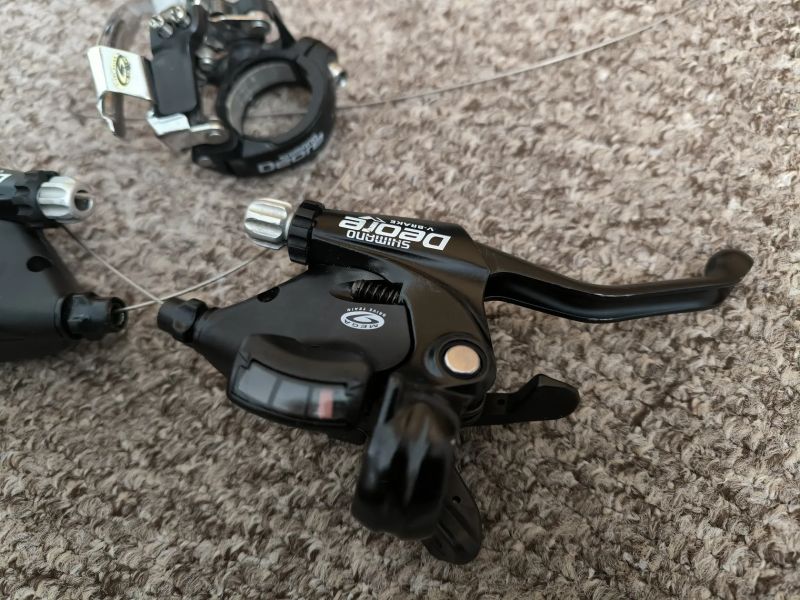 Shimano Deore 3x9 řazení , brzdy, přesmykač 