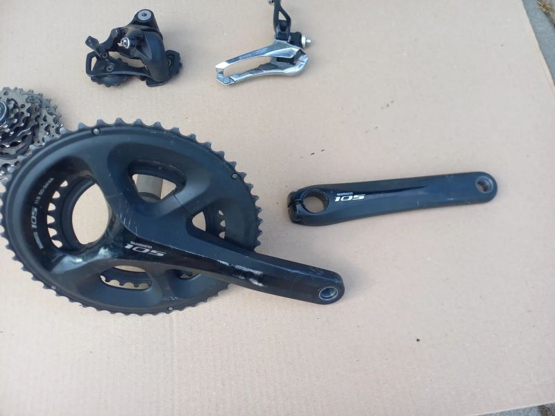 Zachovalá kompletní sada Shimano 105 11s