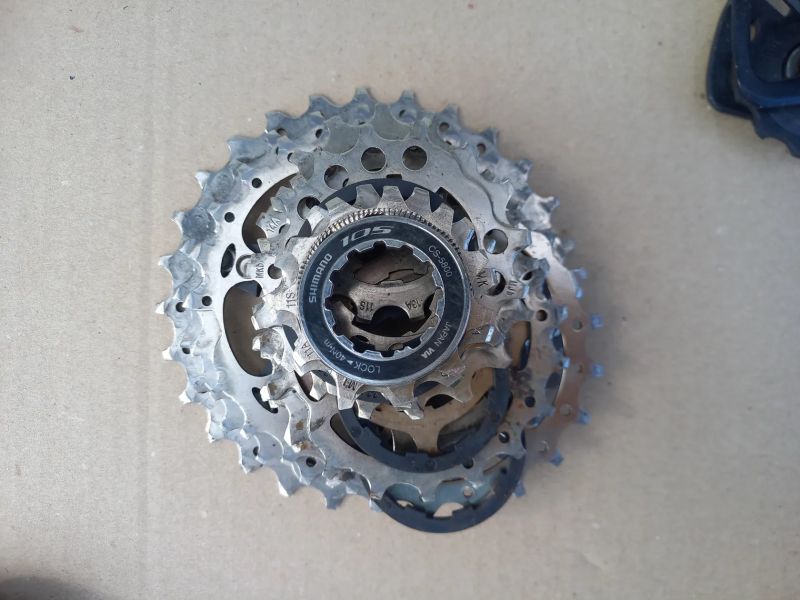 Zachovalá kompletní sada Shimano 105 11s
