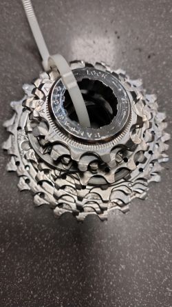 Prodám kazetu Campagnolo 10 r. 11-23 zubů 