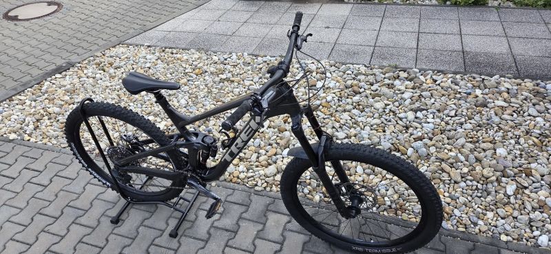 Prodám skvělý enduro bike TREK Slash 8 velikost XL 29“ rok 2021