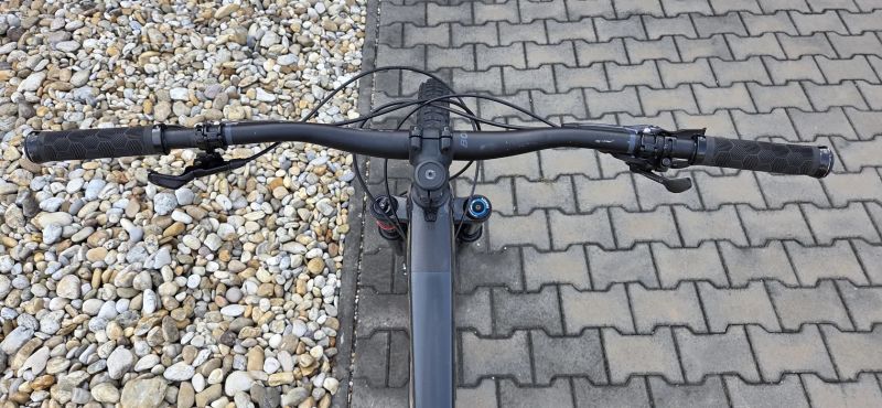 Prodám skvělý enduro bike TREK Slash 8 velikost XL 29“ rok 2021