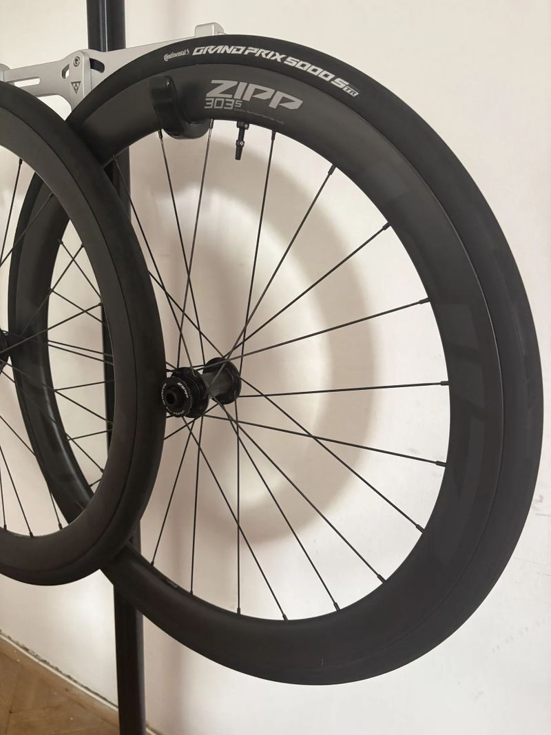 Zapletená kola Zipp 303 S | ořech Shimano