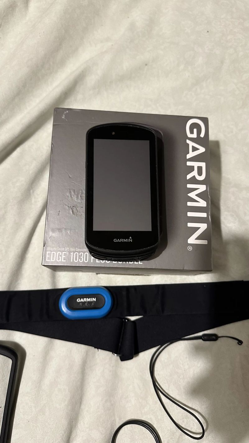 Garmin edge 1030 Plus + HRM Tri