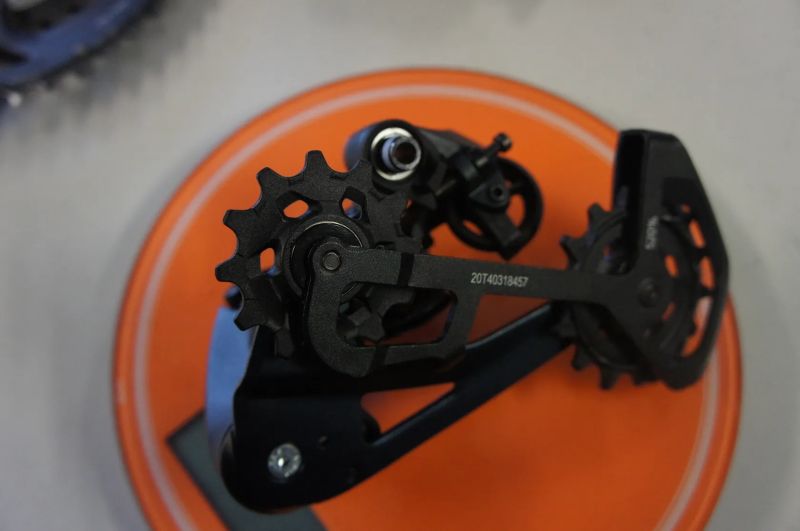 SRAM GX Eagle Lunar černá 12 rychlostí dlouhé ramínko