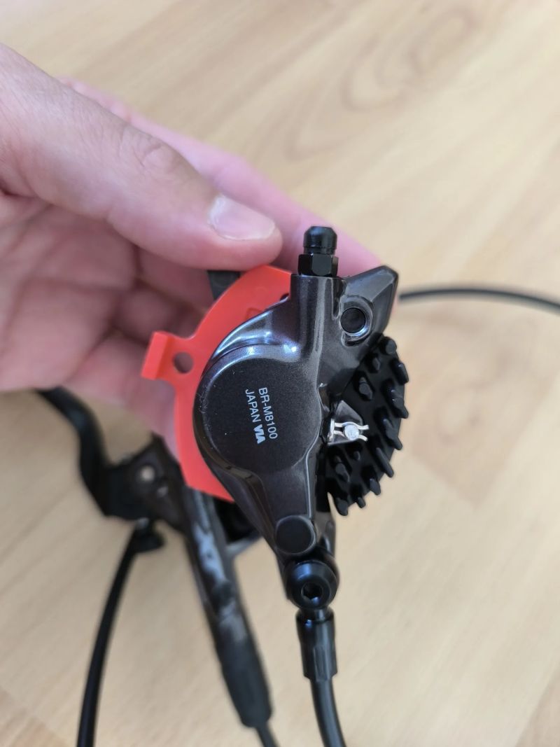 Nové Shimano Deore XT BR-M8100 -set 