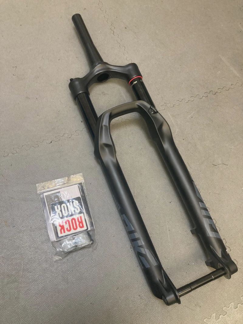 Nový Rock Shox Pike Select