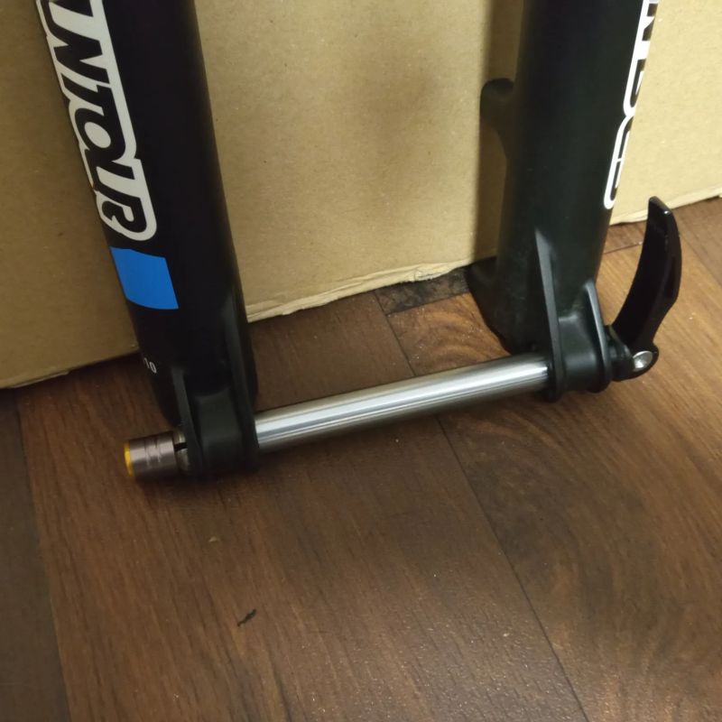 SR Suntour