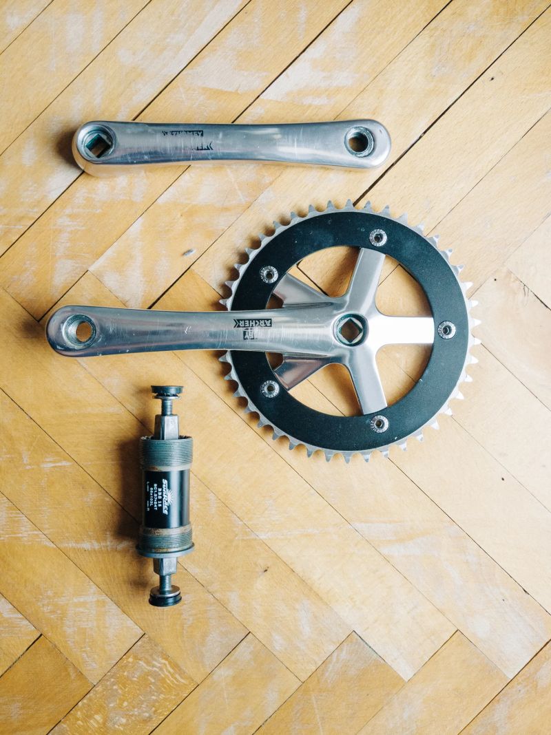 Fixie kliky Sturmey Archer 170mm stříbrné 42z