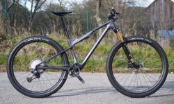 celoodpružené kolo 29" Unno HORN Custom XT Di2 2026 vel. S2 