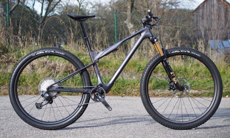 celoodpružené kolo 29" Unno HORN Custom XT Di2 2026 vel. S2 (10,38 kg)