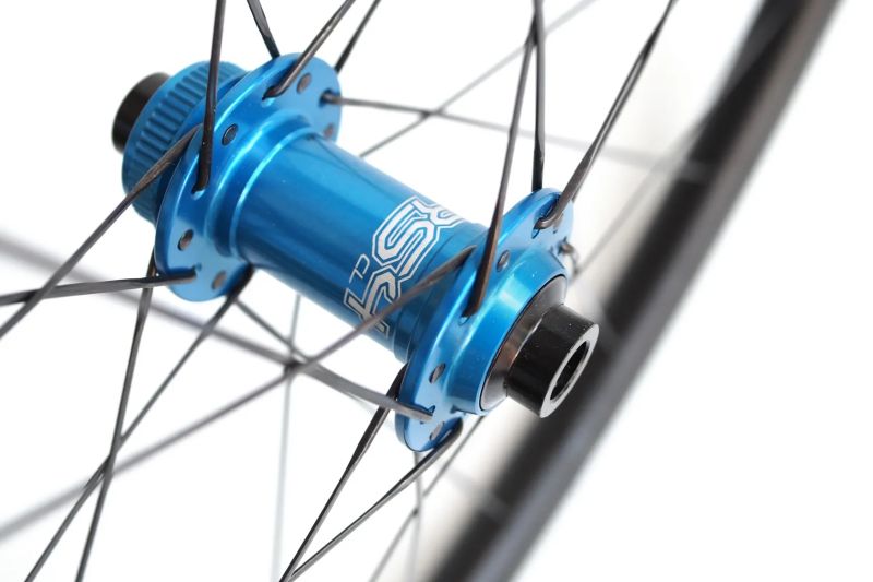 AKCE! gravel výplety DUKE World Runner X 25 / Hope RS 24 R / Sapim CX-Ray 1.665 g