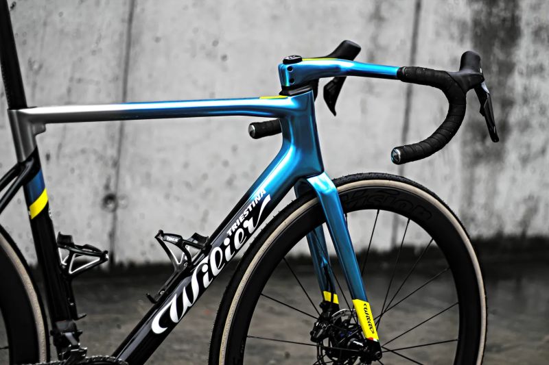 Wilier Zero SLR Astana, Dura - Ace Di2 2x12, Vision SC45 CL