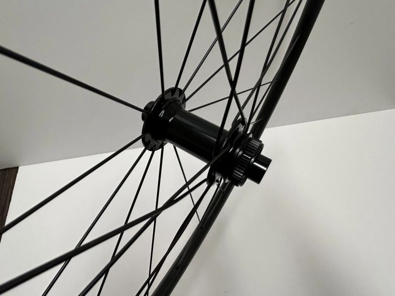 Nová zapletená kola DT Swiss R470, vnitřní šířka 20 mm, pro kotouče centerlock