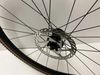 Nová zapletená kola Axis Elite Disc, vnitřní šířka 24 mm i s kotouči Sram 