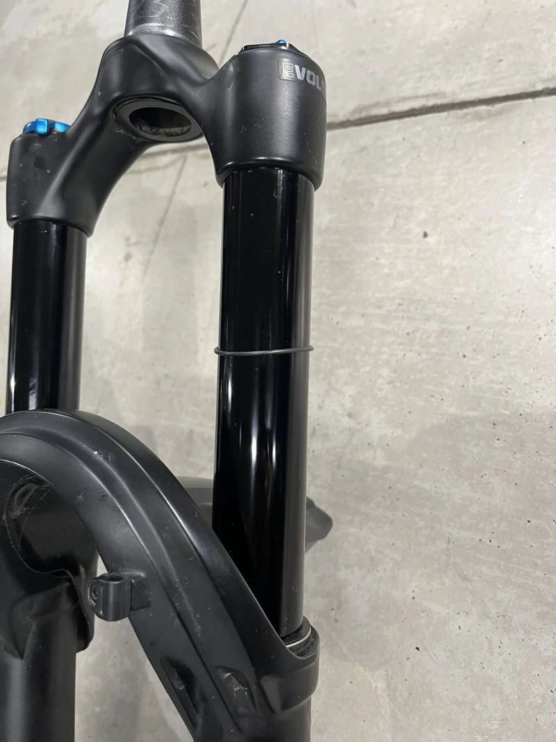 Fox 38 performance grip 29 plus blatnik