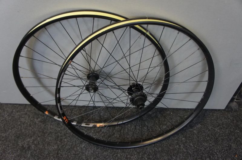 SHIMANO FH-MT510+ WTB boost