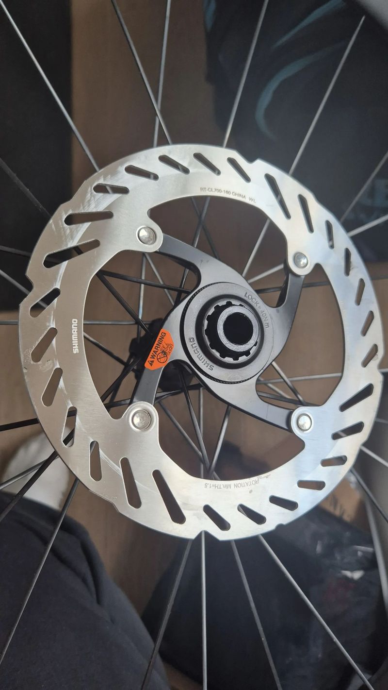 Brzdový kotouč SHIMANO RT-CL700 160+140mm Center lock