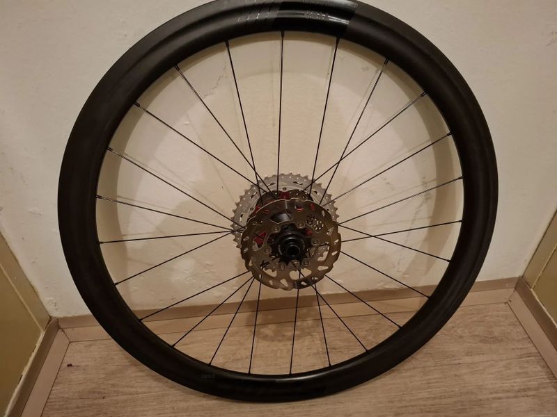 Silniční/gravel karbonová kola FFWD TYRO 