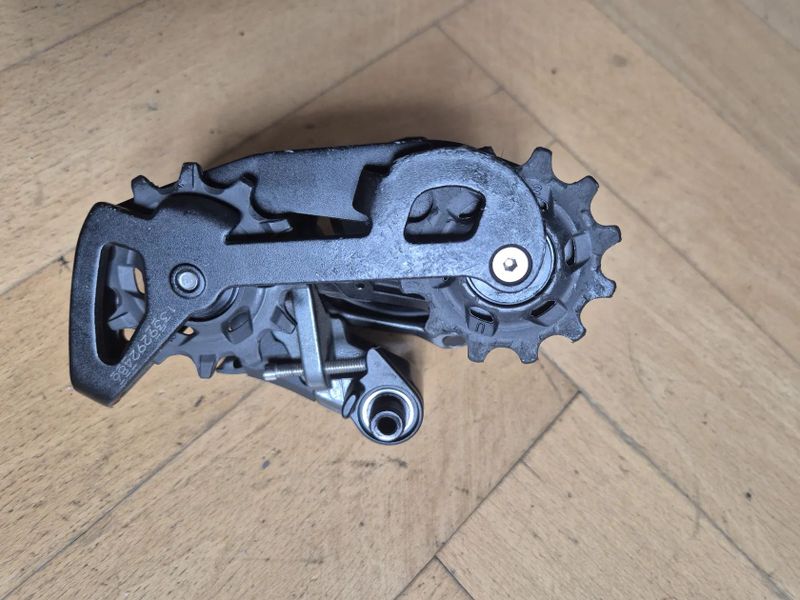 Prodám sadu SRAM Rival AXS