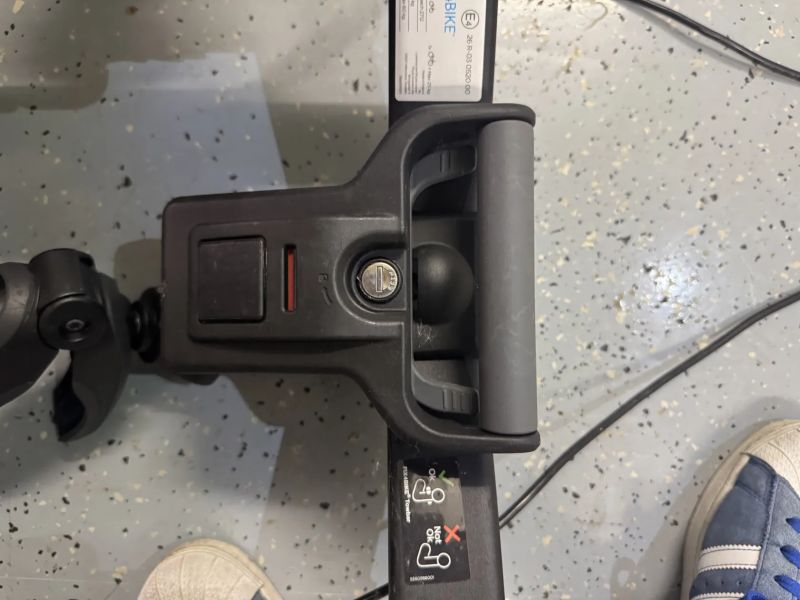 Thule NOSIČ KOL NA ČTYŘI KOLA PRO TAŽNÉ ZAŘÍZENÍ systém FIX 4BIKE