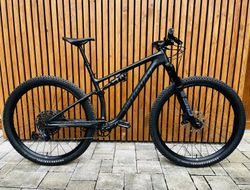 Specialized Epic Evo Comp Karbon 29” 2022 - ROCKSHOX SID 120mm - 4-pist brzdy-Teleskop - 11,7Kg