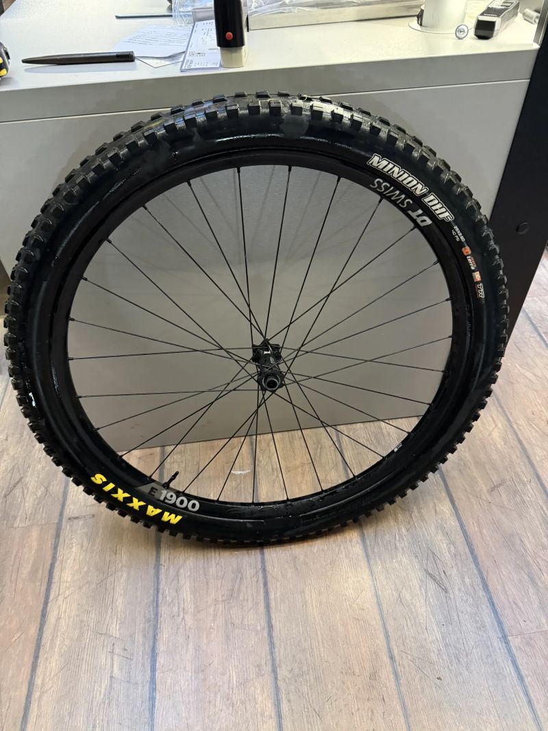 DT Swiss E 1900 Spline 622x30 15x110 kotouč 6děr