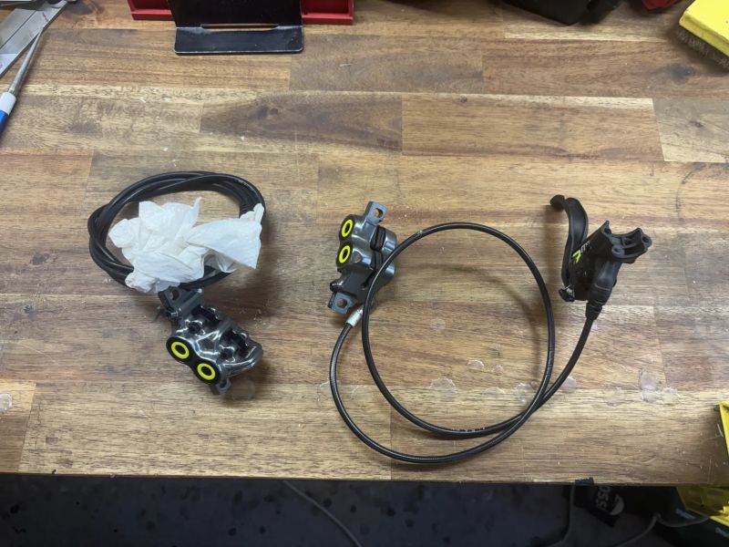 Magura mt7 + příslušenství 