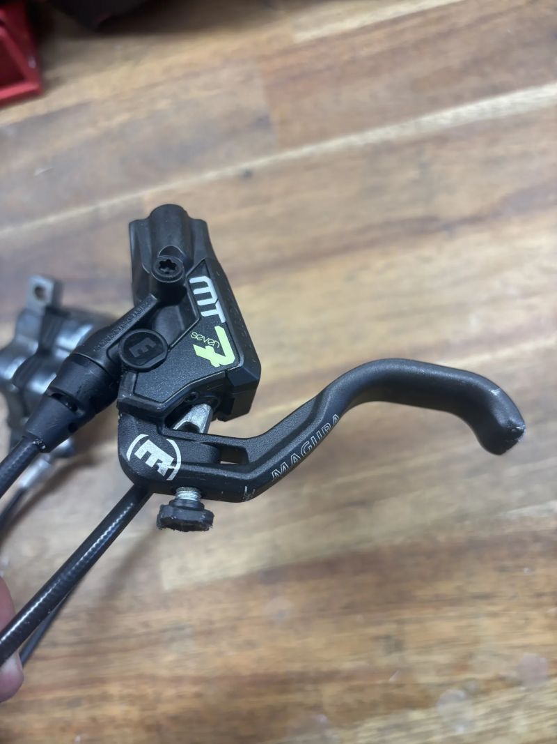 Magura mt7 + příslušenství 
