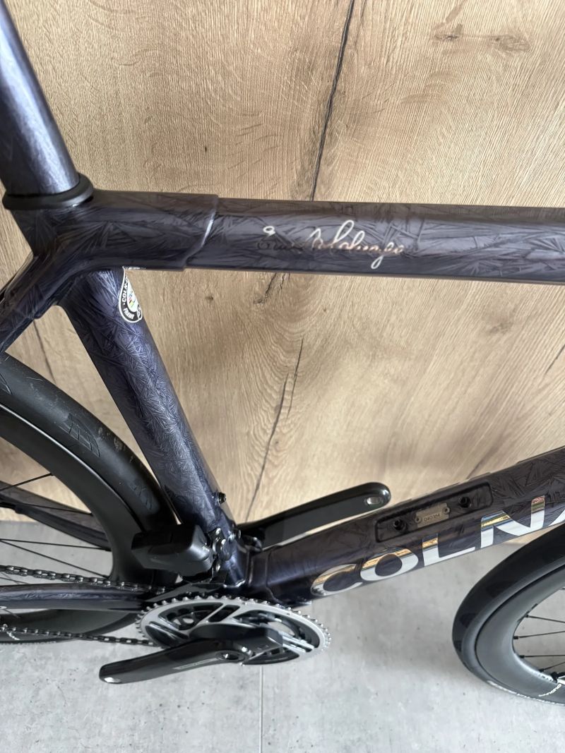 Colnago C64 DISC, SRAM FORCE AXS 2x12, páky SRAM RED, wattmetr Quarq