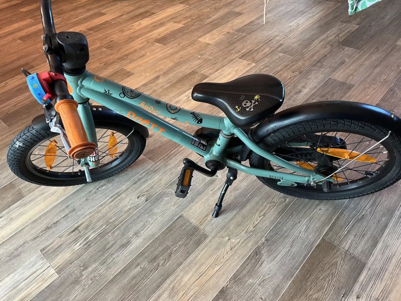 Pěkné dětské SCOTT ROXTER vybavené