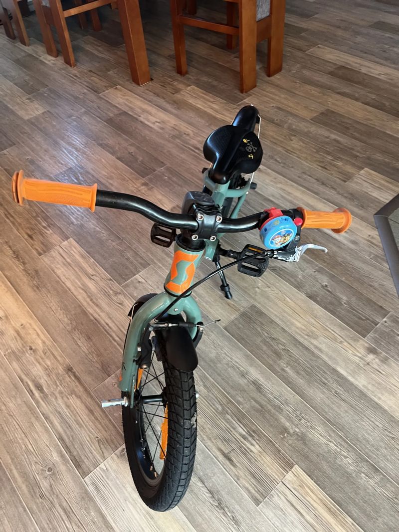 Pěkné dětské SCOTT ROXTER vybavené