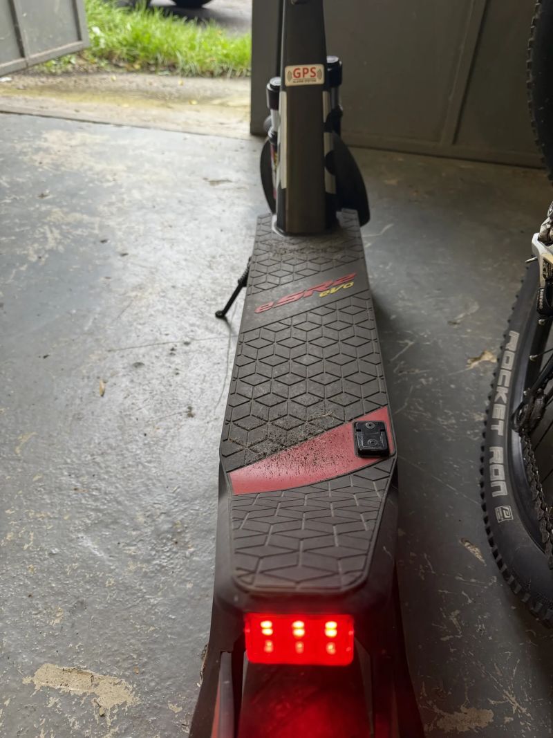Elektrická koloběžka Aprilia eSR2 EVO