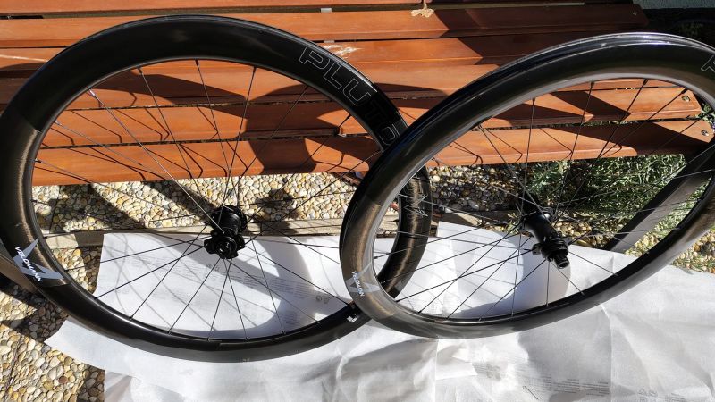 Nová Karbonová silniční 50mm kola nový model Bianchi Velomann Plutonium 50 TLR ořech Shimano