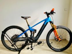 Cube Stereo hybrid 140hpc actionteam 29"
