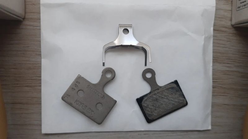 Kotouče SHIMANO SLX/105 SM-RT70 Center Lock 160 mm + desky SHIMANO K05S-RX organické