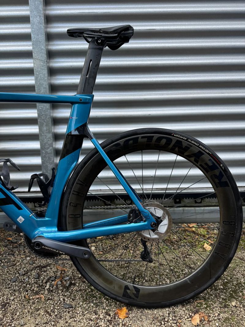 Felt AR - ULTEGRA Di2, REYNOLDS aero kola