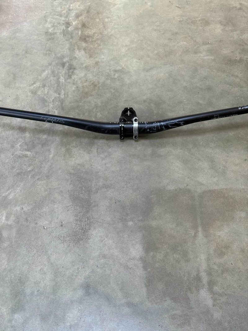 Představec Switch Rocker s řídítky Chromag OSX 35, 765mm