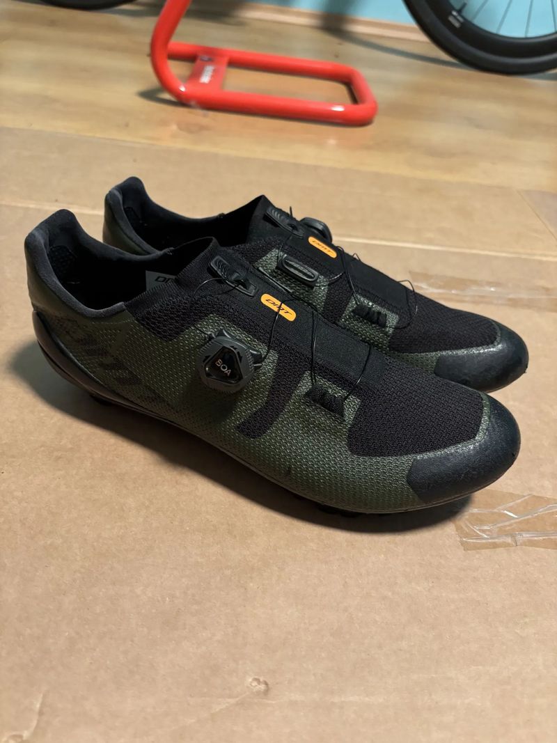 DMT KM3 khaki 45,5