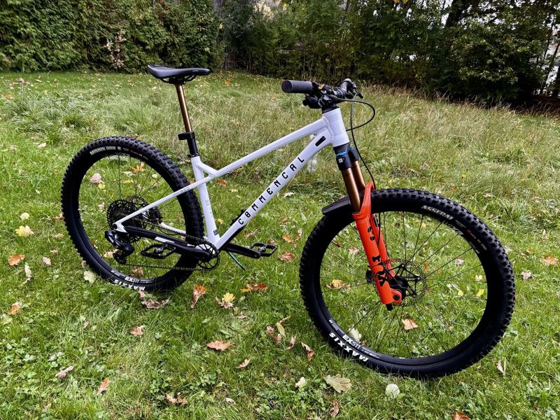 Commencal META HT V3 SIGNATURE PURE WHITE 2026