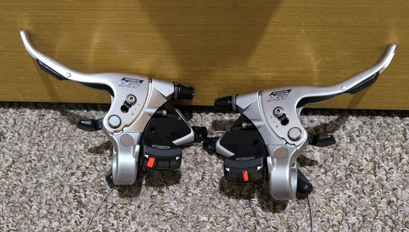 Shimano LX 3x9 ST-M570