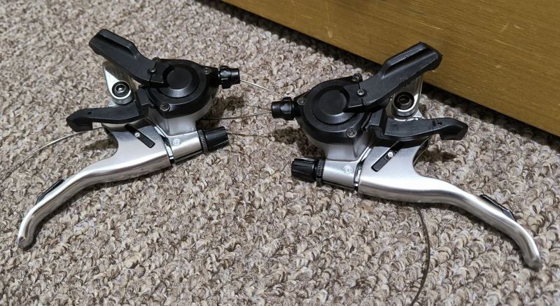 Shimano LX 3x9 ST-M570