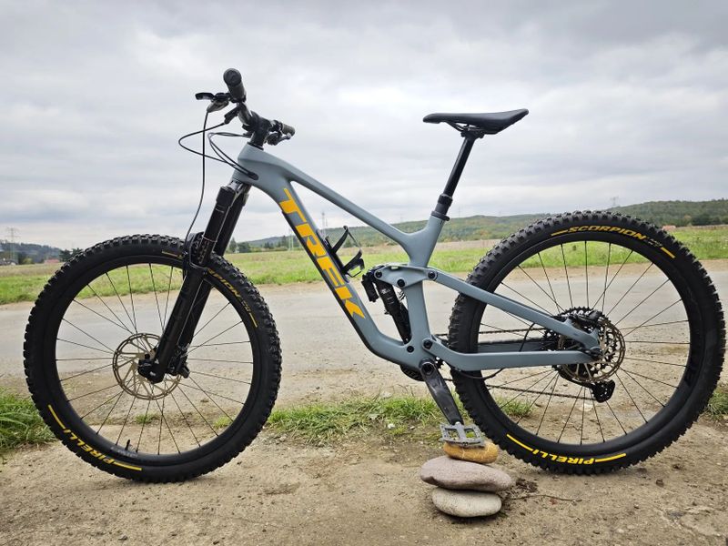 Trek Slash 9.8