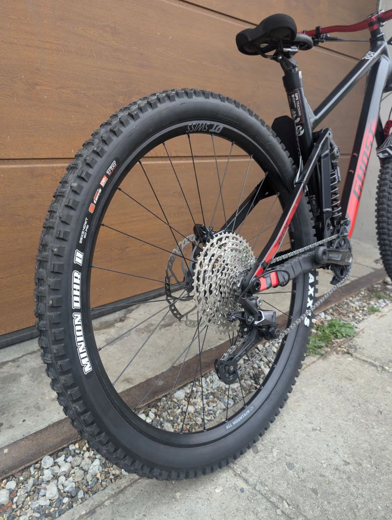 Ghost Riot EN Universal