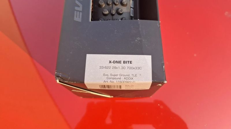Nový cyklokrosový plášť SCHWALBE X-ONE BITE 28x1.3, k dispozici 3ks - sleva